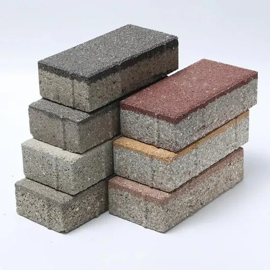 Pavimentazione del giardino della piscina del patio vivente del paesaggio del cortile